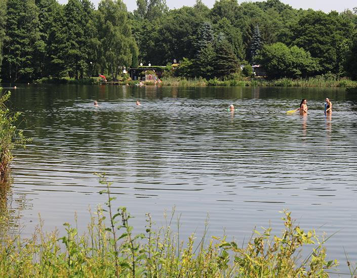 Ferienpark Tannenbruchsee Aparthotel Neustadt am Rubenberge Exterior photo